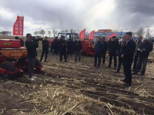 中农机参加黑龙江富裕县保护性耕作免耕播种现场会